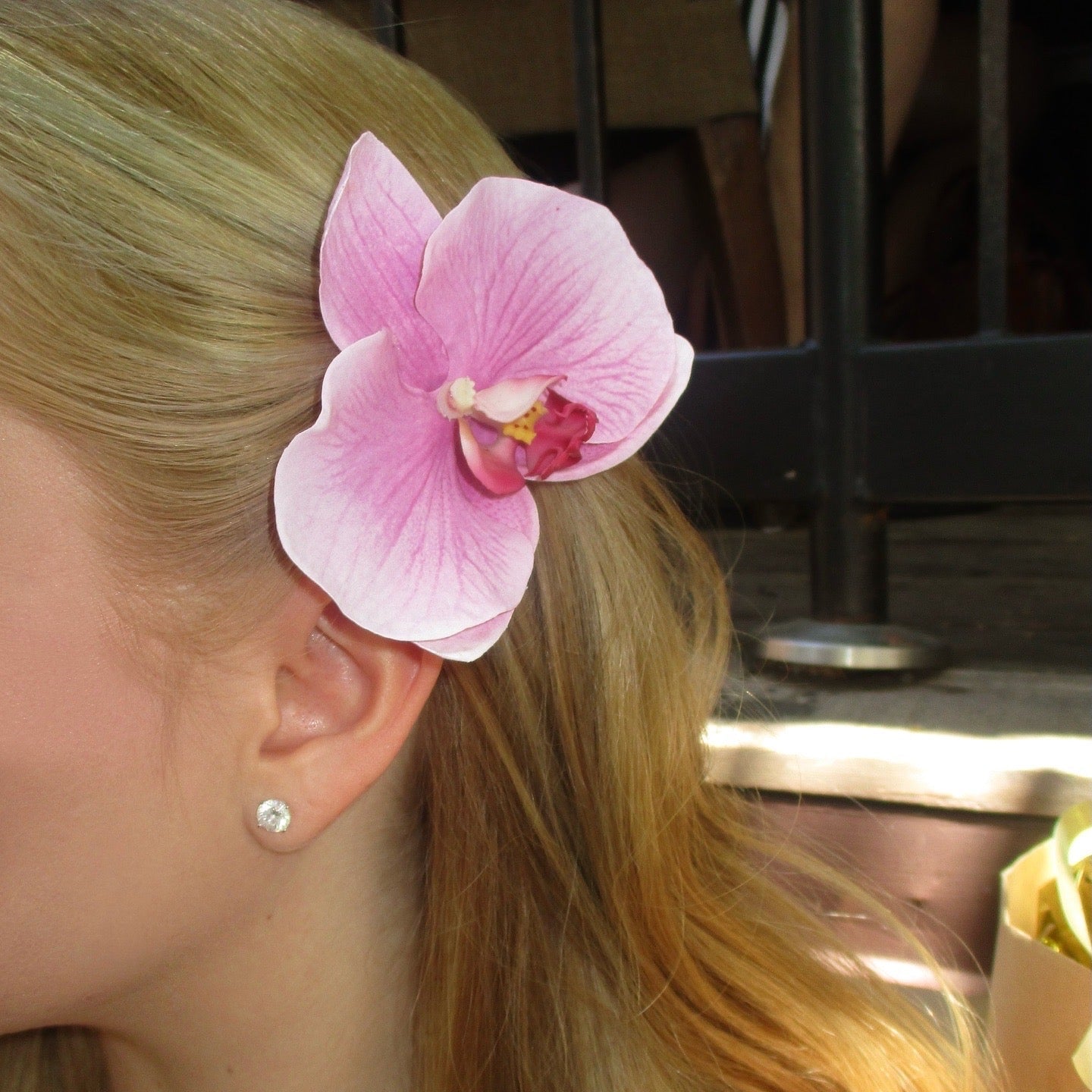 Orchid Clip in Classic Pink